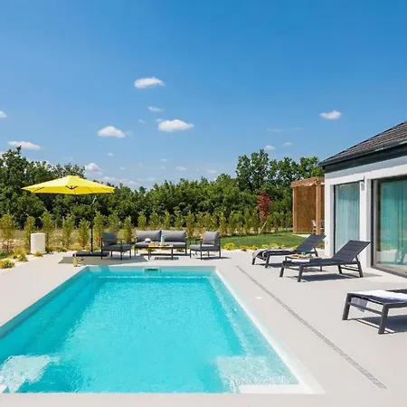 Ferienhaus Mit Privatpool Fur 3 Personen 1 Kind Ca 95 Qm In Sibenik, Dalmatien Norddalmatien Šibenik